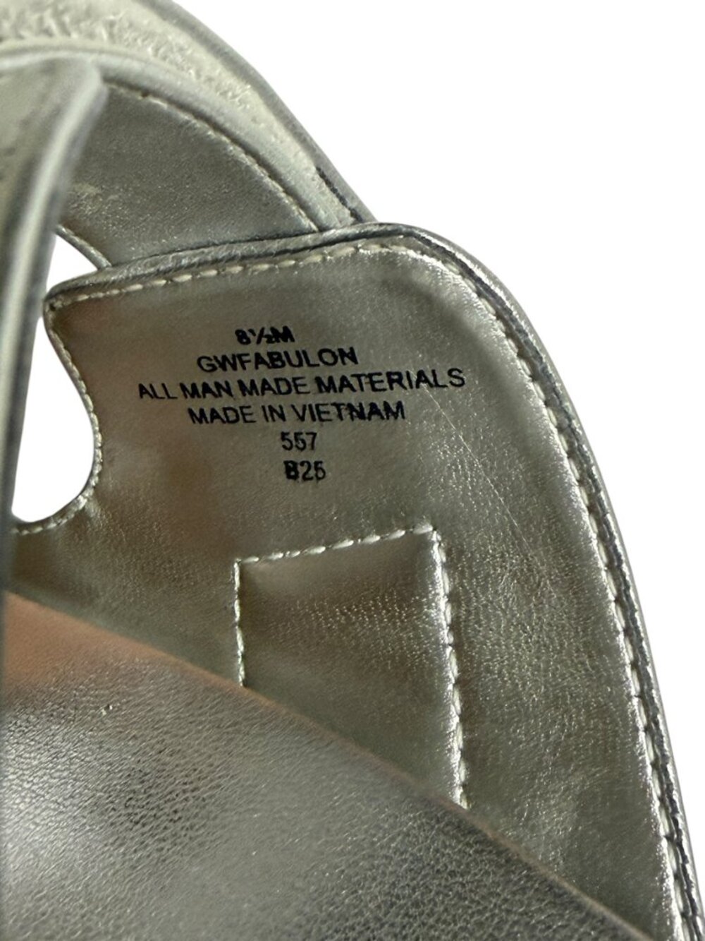 Guess Fabulon Sandals Shoes Faux Leather Slip On Women Metallic Silver 8.5 - Picture 10 of 12